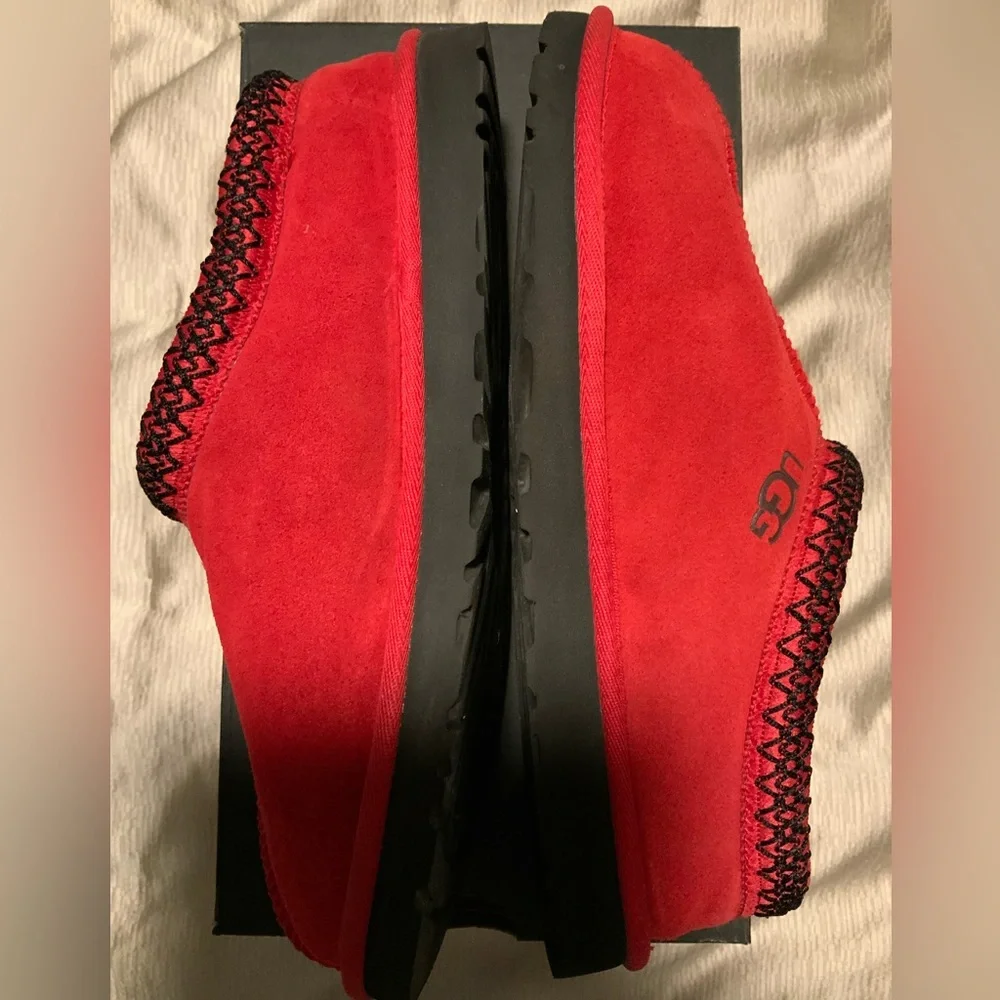 UGG Slippers - Picture 4 of 6